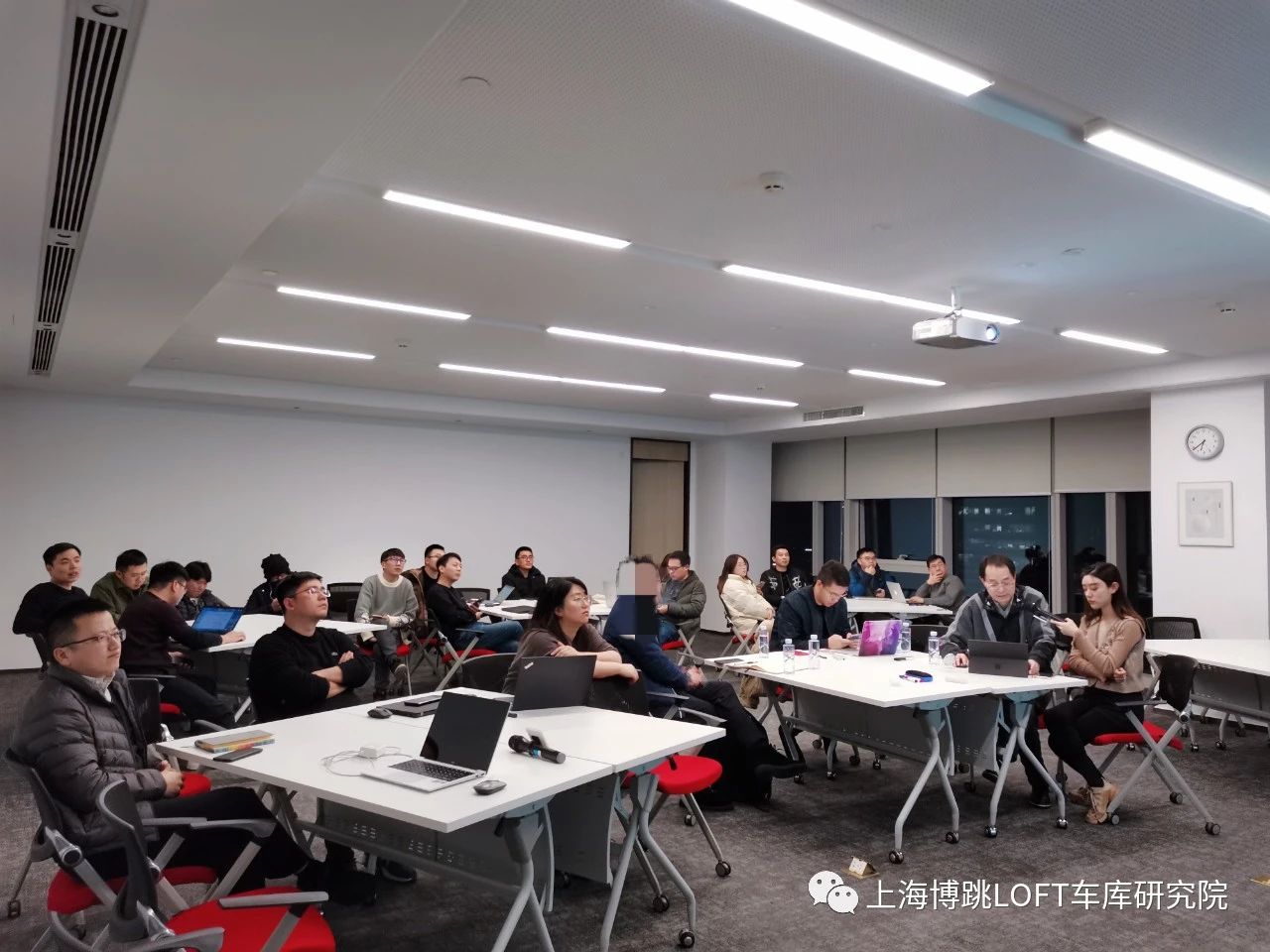阿坝杭州LOFT车库专题会